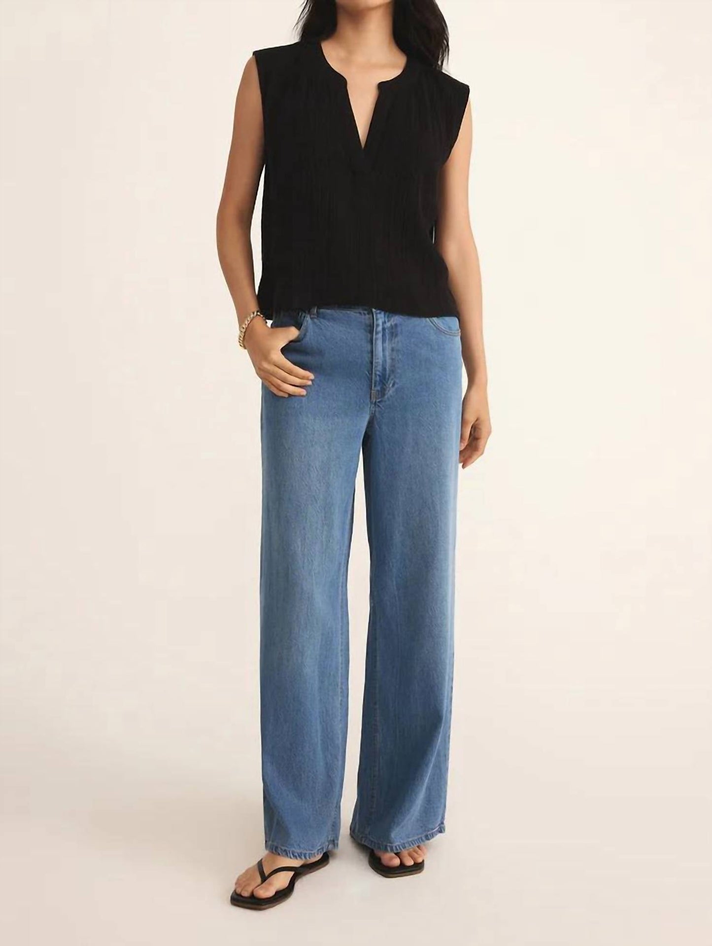 Z Supply - CLIFFSIDE V-NECK AIRY GAUZE TOP