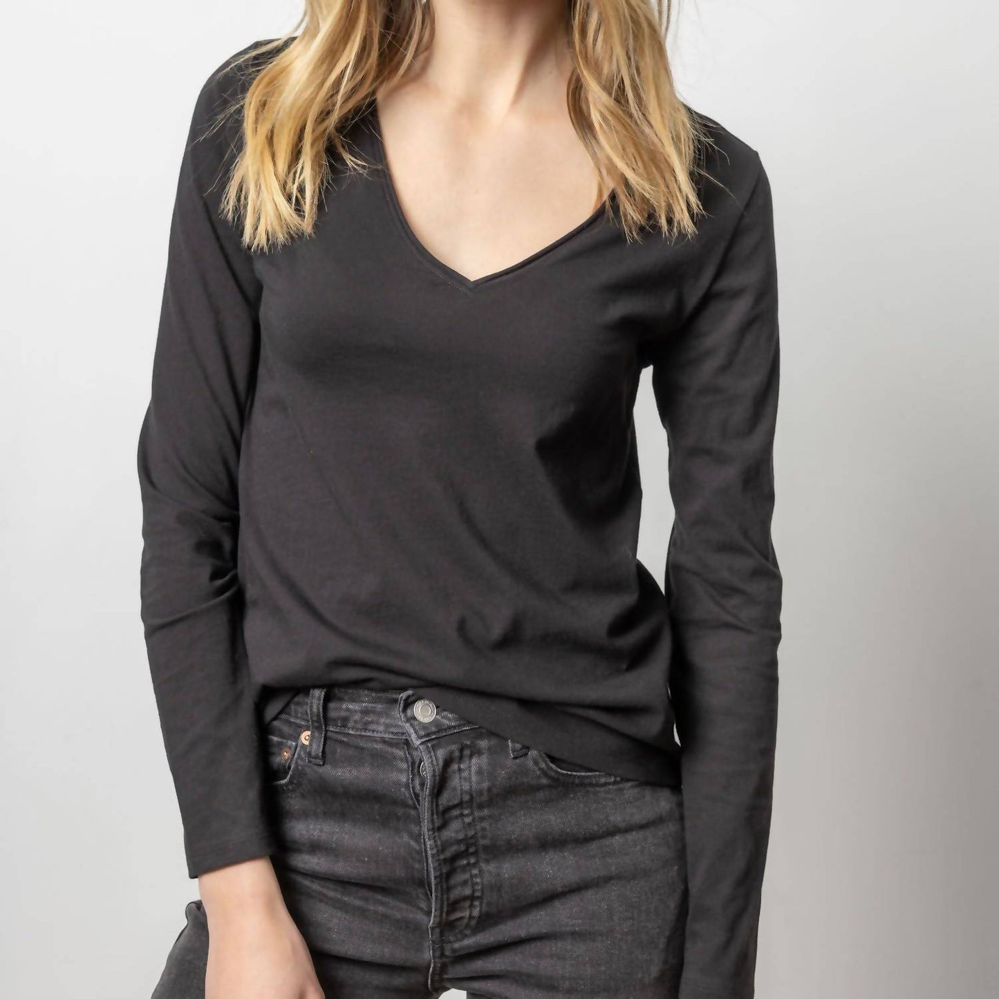 Lilla P - Rolled Edge V-neck Top