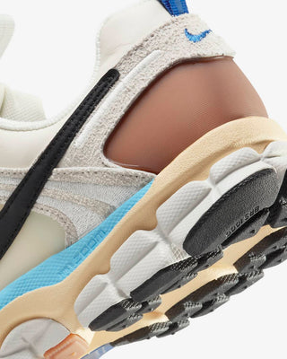 Nike - Women's Zoom Vomero 5 Premium Sneaker