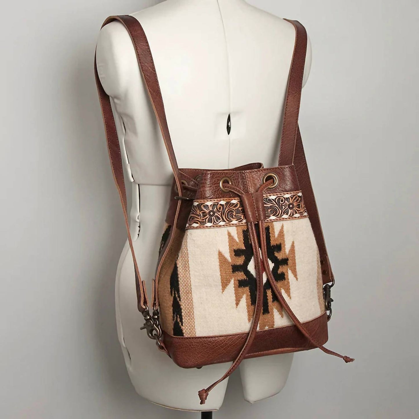 American Darling - Women's Bucket Backpack