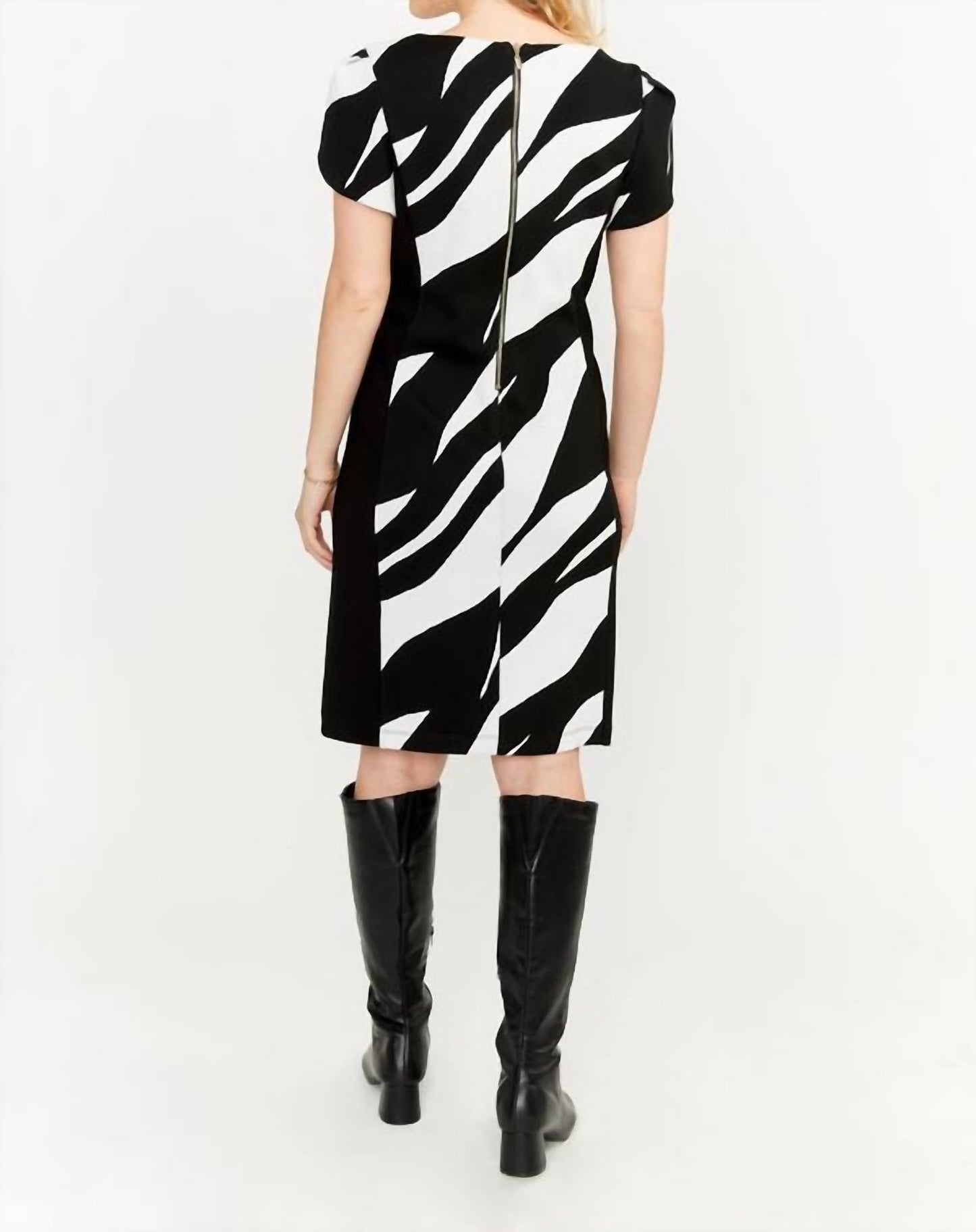 Frank Lyman - Abstract Zebra Print Dress