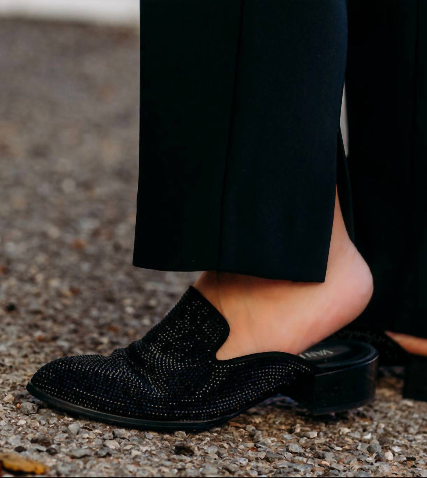 Vaneli - Women's Tegan Suede Flats