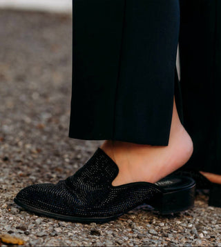 Vaneli - Women's Tegan Suede Flats