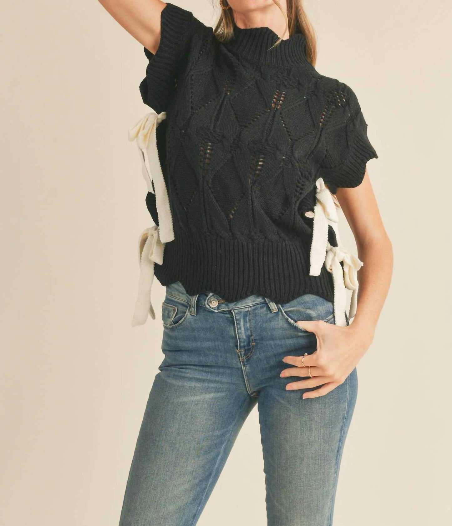 &Merci - Mock Neck Cropped Sweater Vest