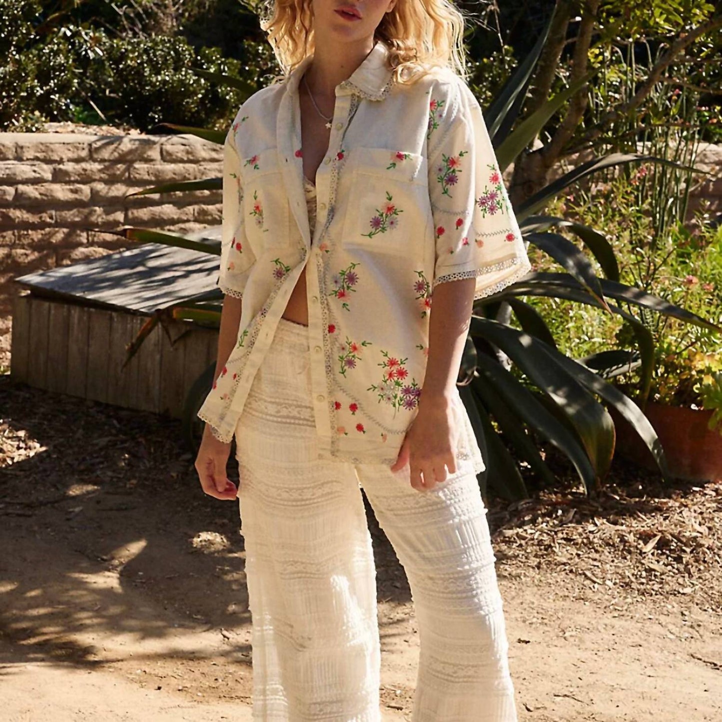 Free People - EMMA EMBROIDERED TOP