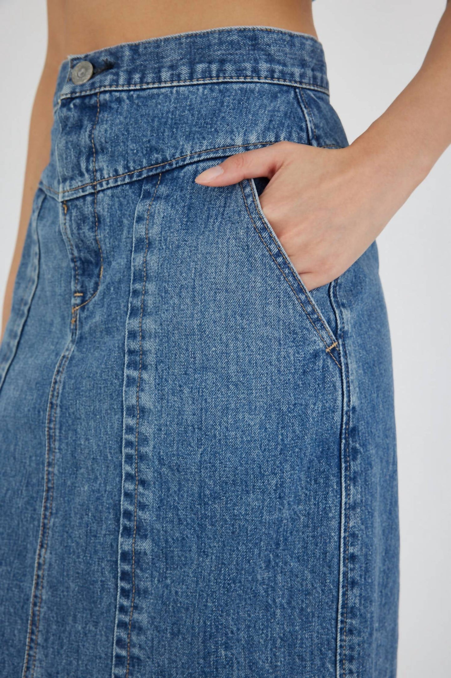 Moussy - Clovernook Tight Midi Skirt