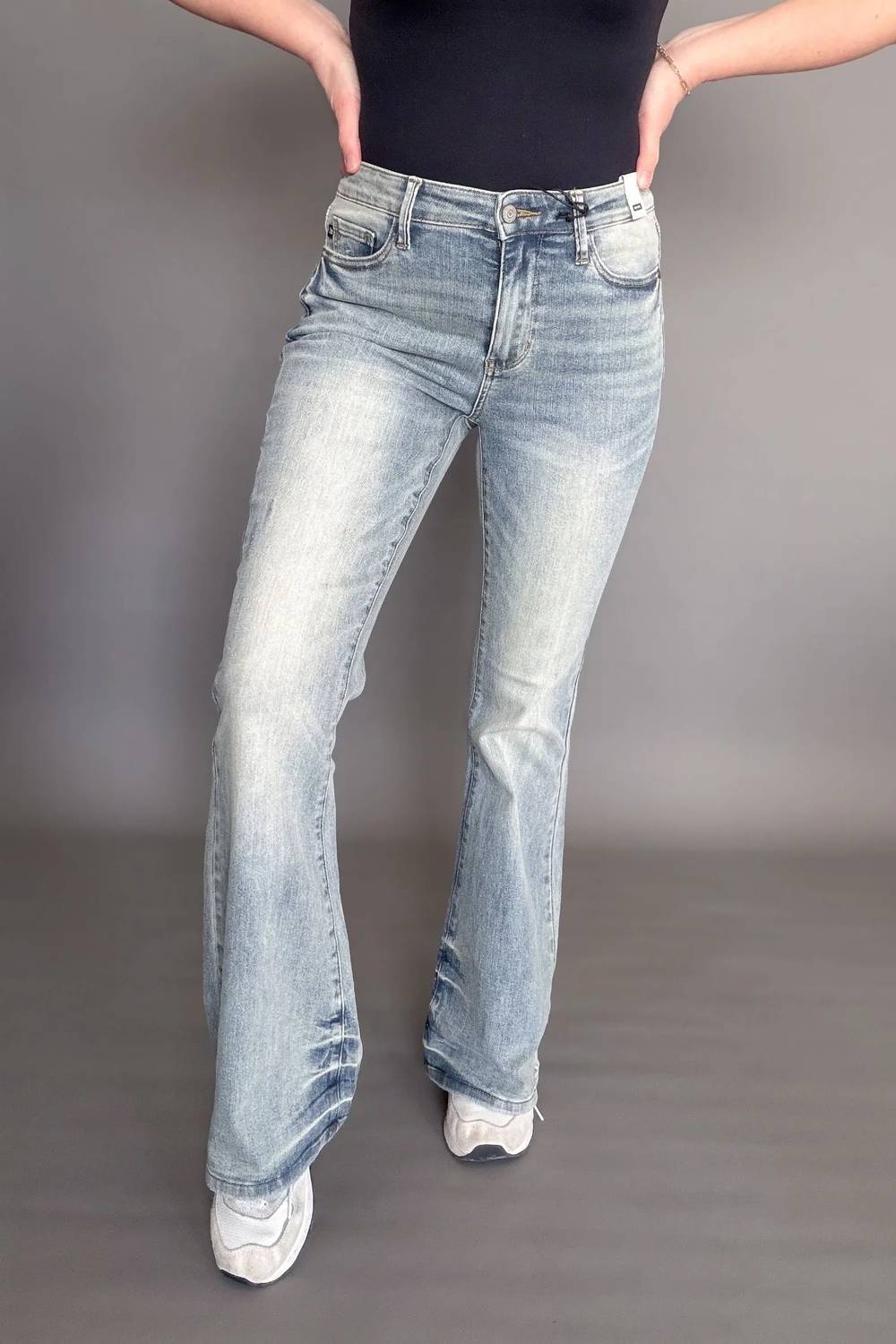 Judy Blue - Penelope Mid Rise Flare Jeans