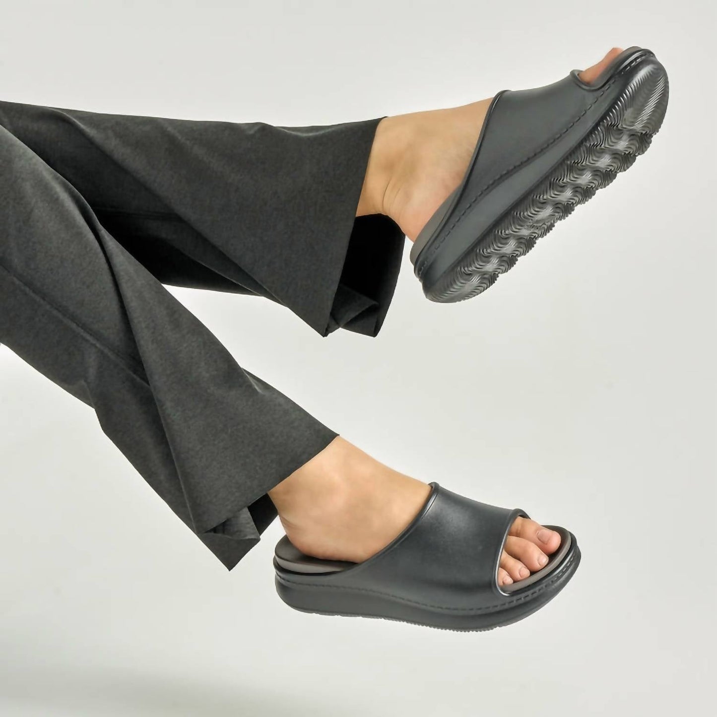 Dansko - Women's Devyn Open Toe And Cushioned Sole