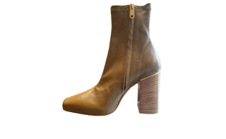 Chloe - Women's Ambre Boot