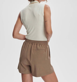 Varley - Esmond Mid Rise Short