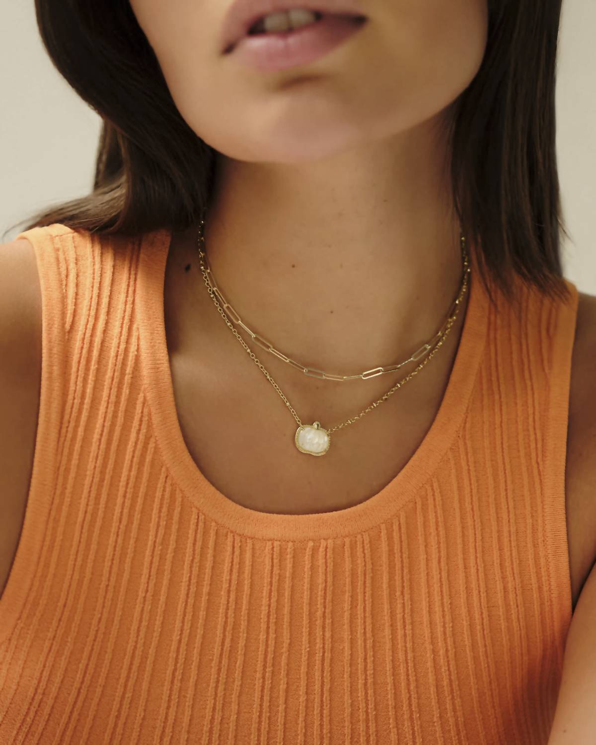 Kendra Scott - Women's Pumpkin Short Pendant Necklace