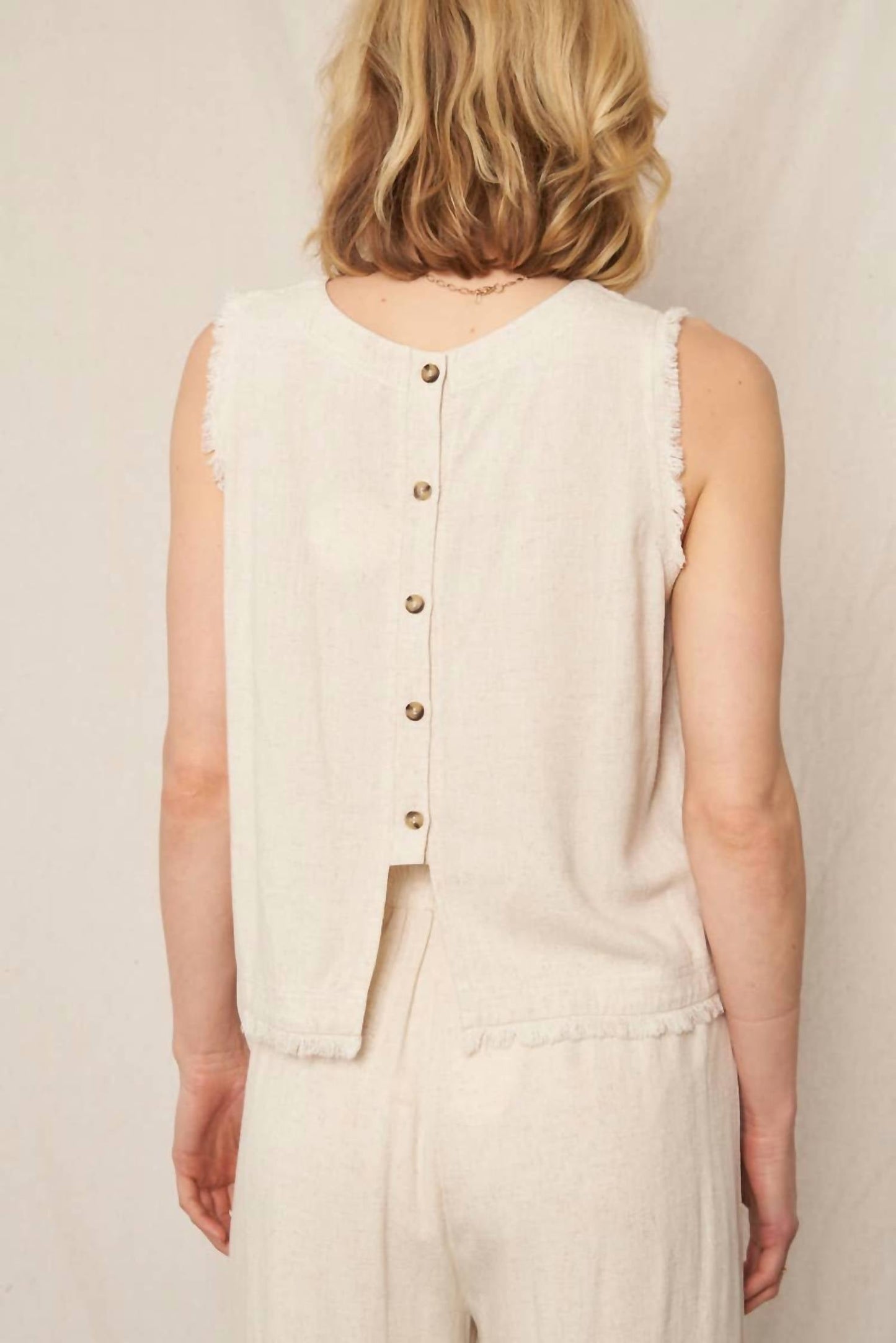 En Creme - Linen Frayed Edge Top