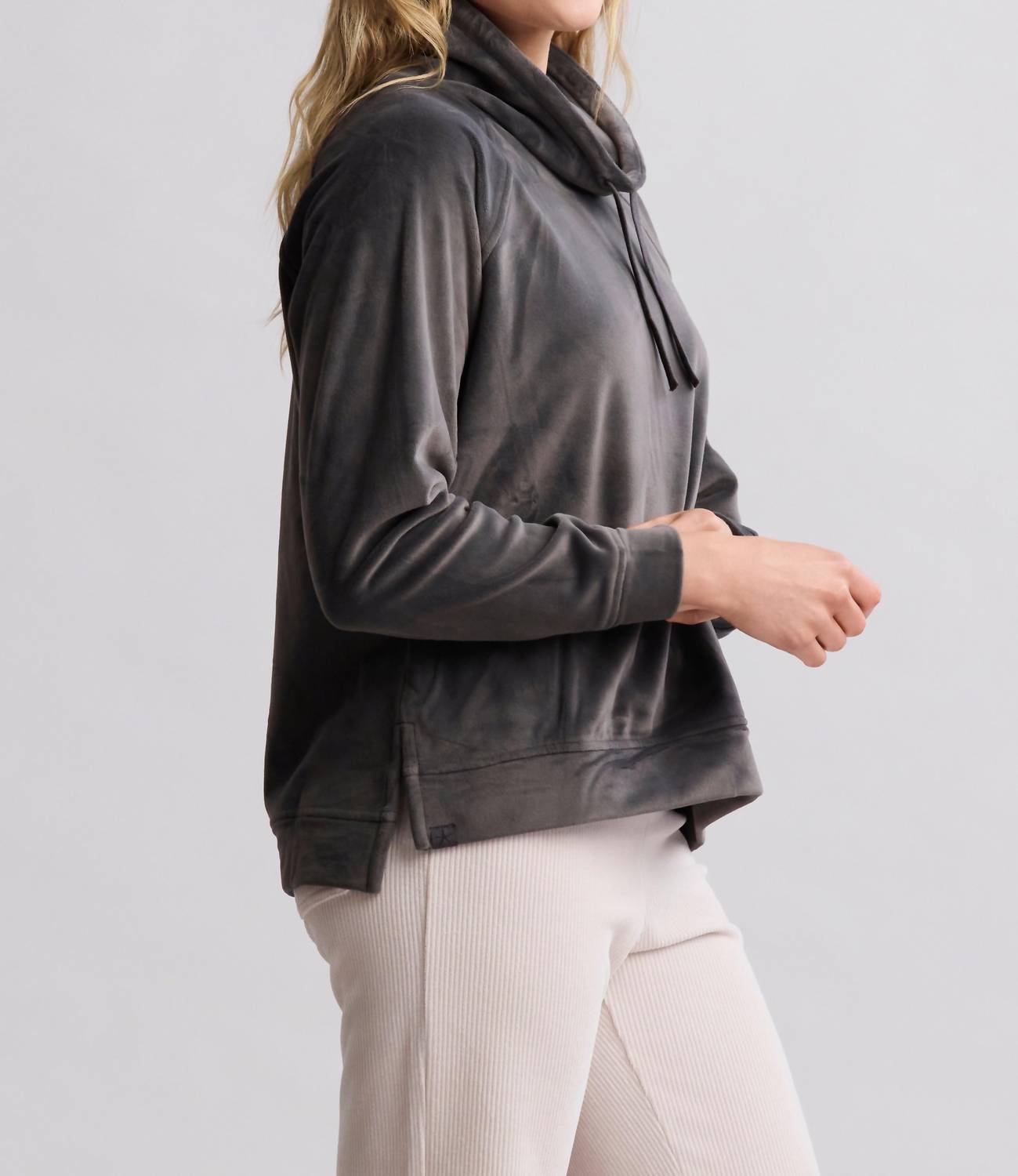 Barefoot Dreams - Luxechic Funnel Neck Pullover