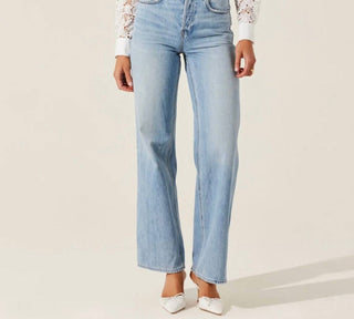 Astr - Isabis Floral Lace Top