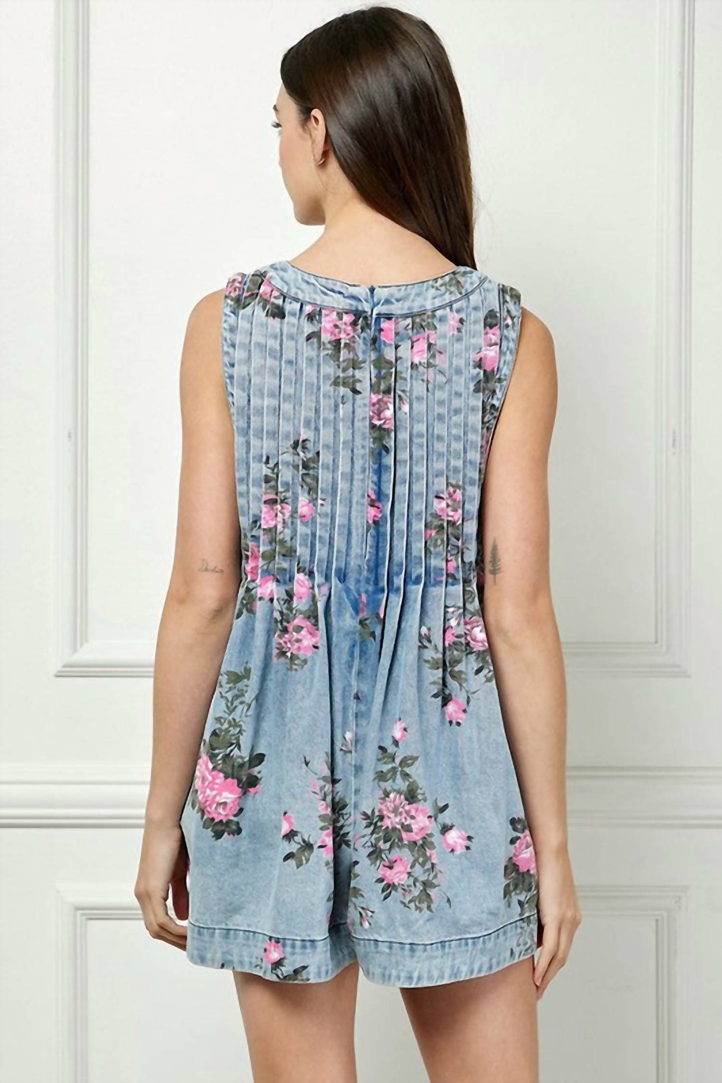 Veveret - V Floral Romper