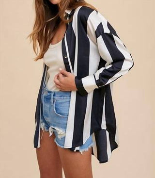 Anniewear - Wide Stripe Satin Effect Blouse