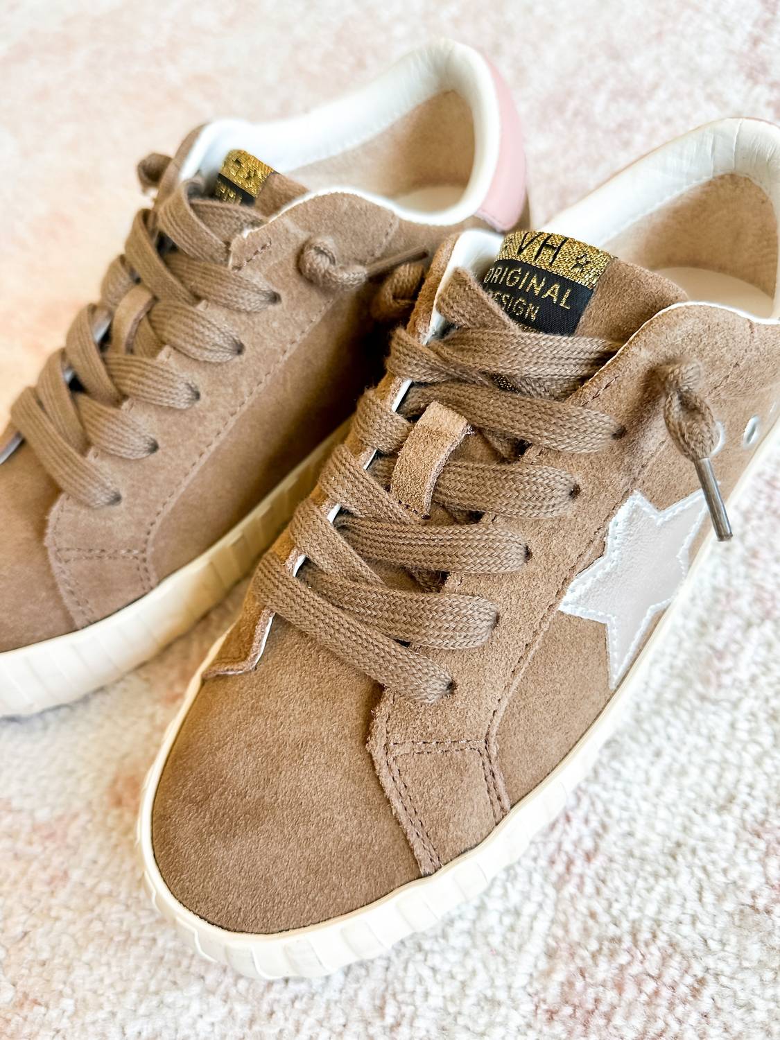 Vintage Havana - Women's Beyond 2 Star Sneakers