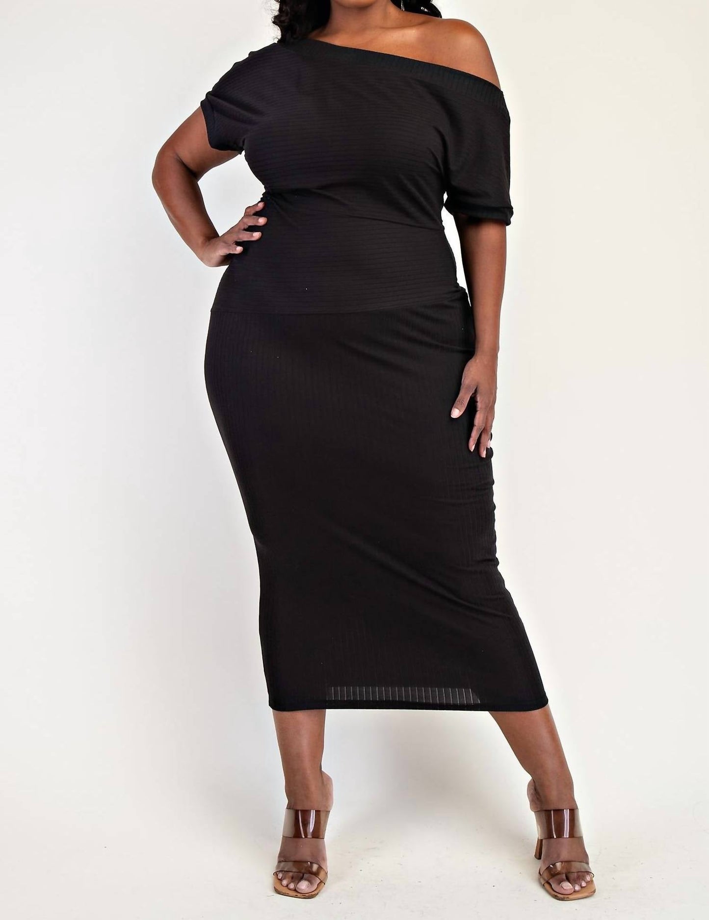 The Curve La - Plus Size Ribbed Knit Off Shoulder Knit Midi Dress