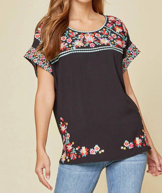 Andree By Unit - Floral Embroidered Top