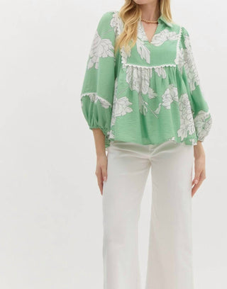Entro - Sweet & Scalloped Floral Blouse