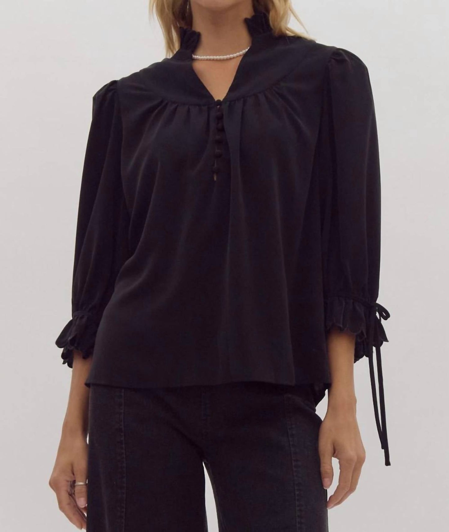 Entro - Scallop Hem Blouse