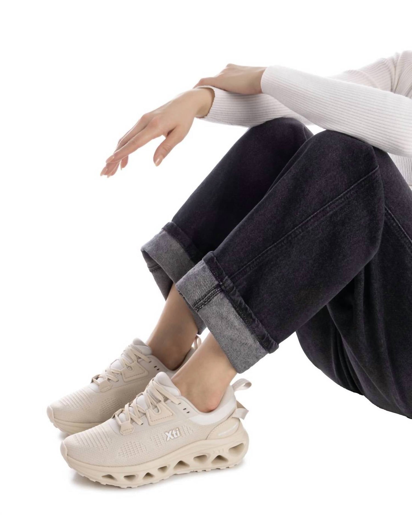 Xti - Women’s Round Toe 144543 Sneakers