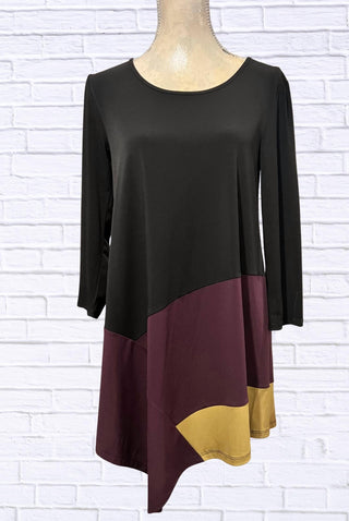 Diva Usa - Colorblock Asymmetrical Hem Knit Tunic