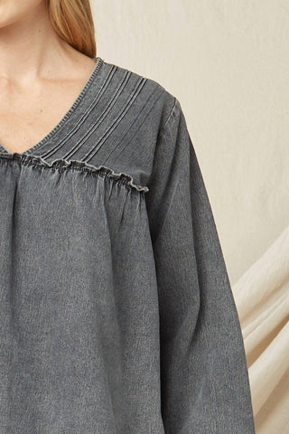 Entro - Ruffled V-neck Top