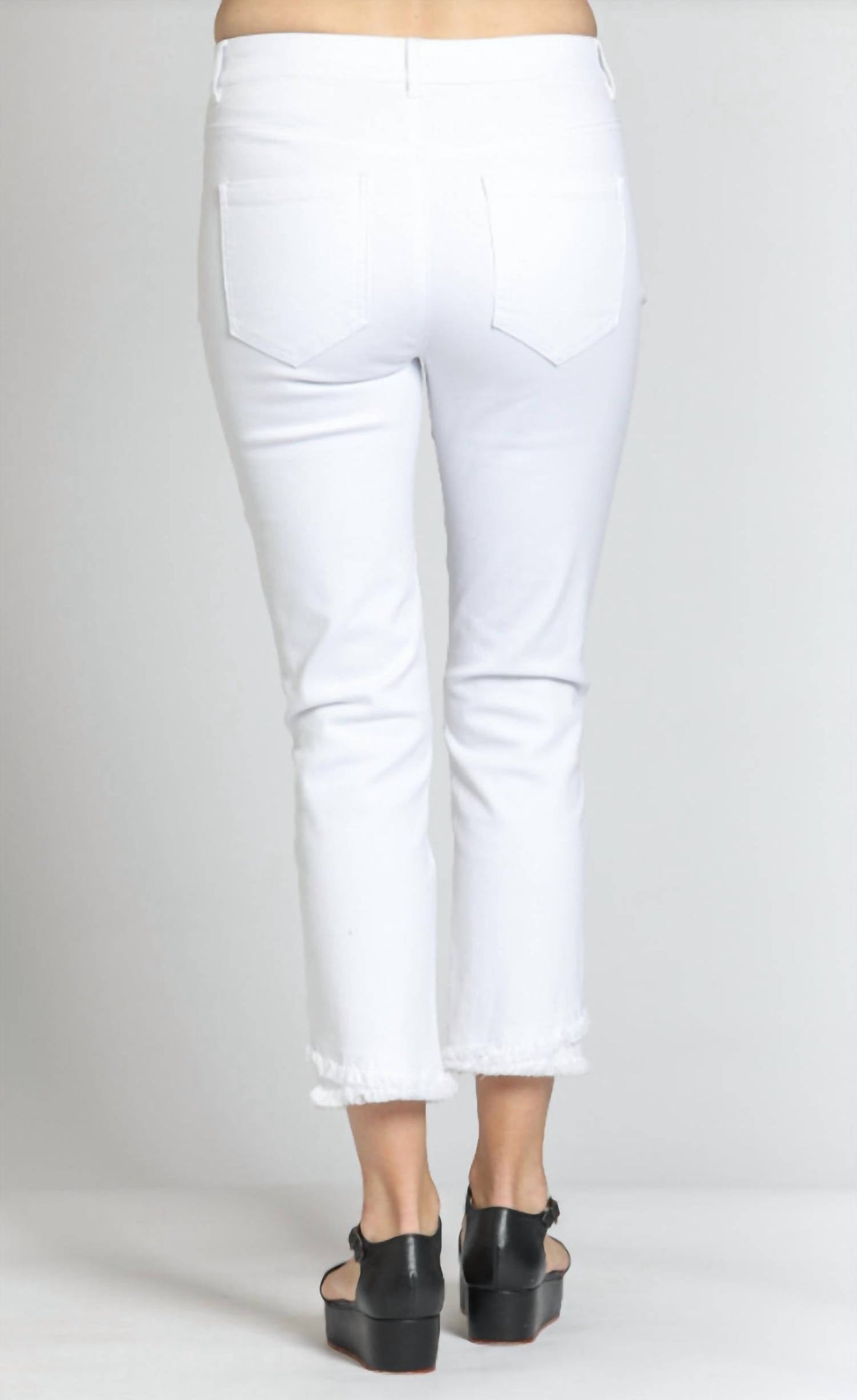 Apny - Women's Crop Jean