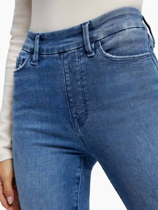 Good American - Pull On Flared Jeans