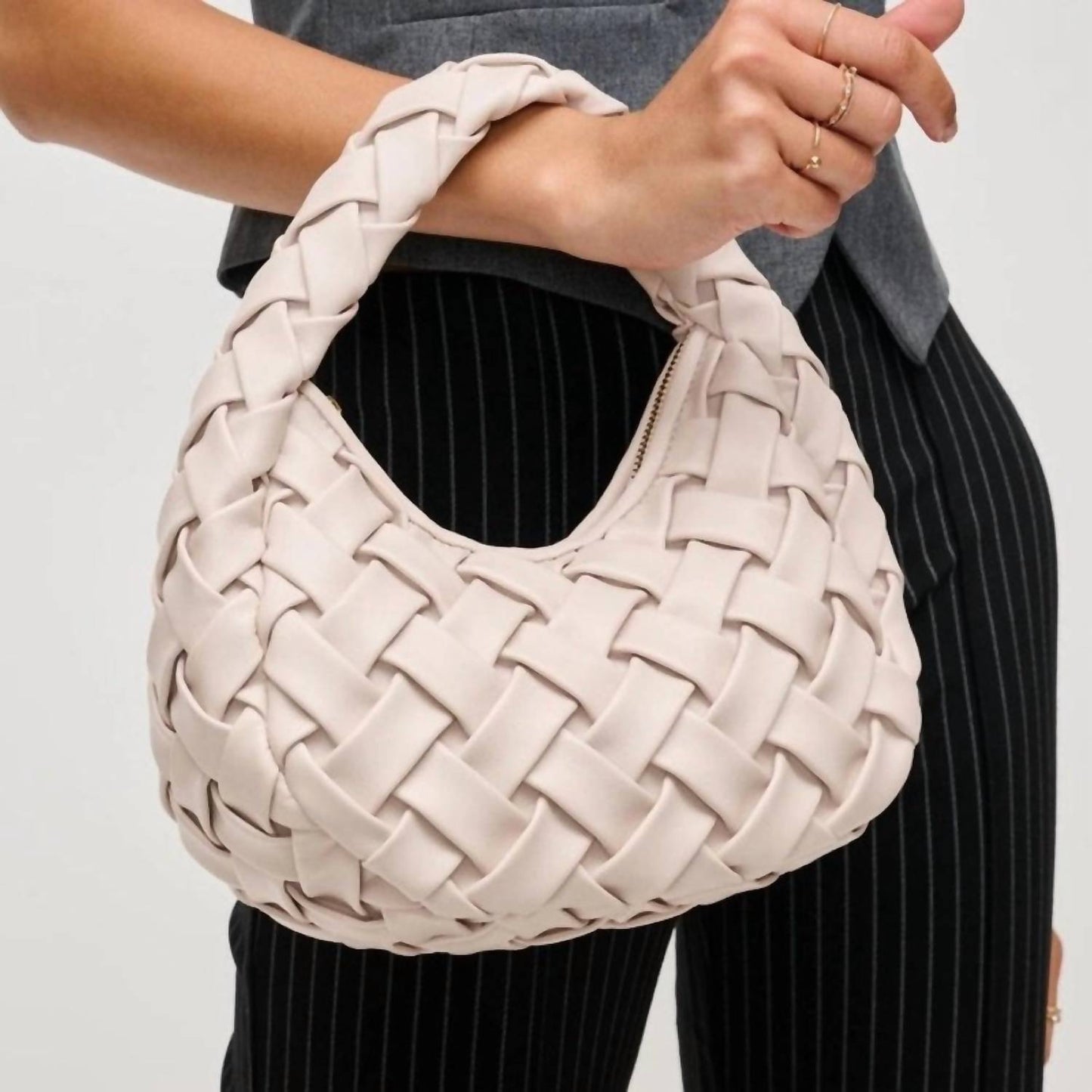 Urban Expressions - Noreen Woven Clutch