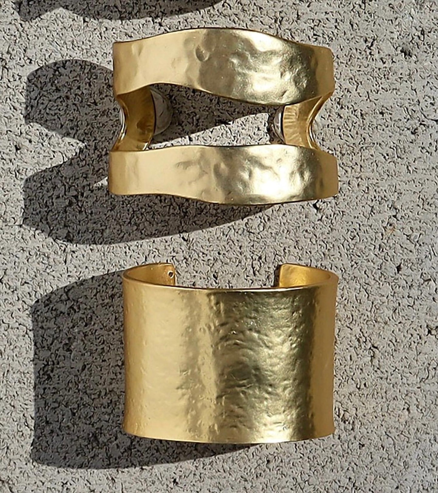 Avenue Chic - Women's Zoe Cuff