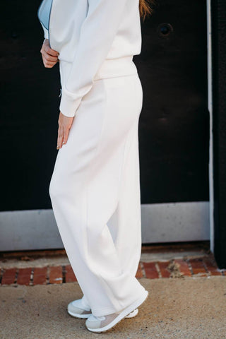 Spanx - Airessentials Luxe Straight Leg Pant