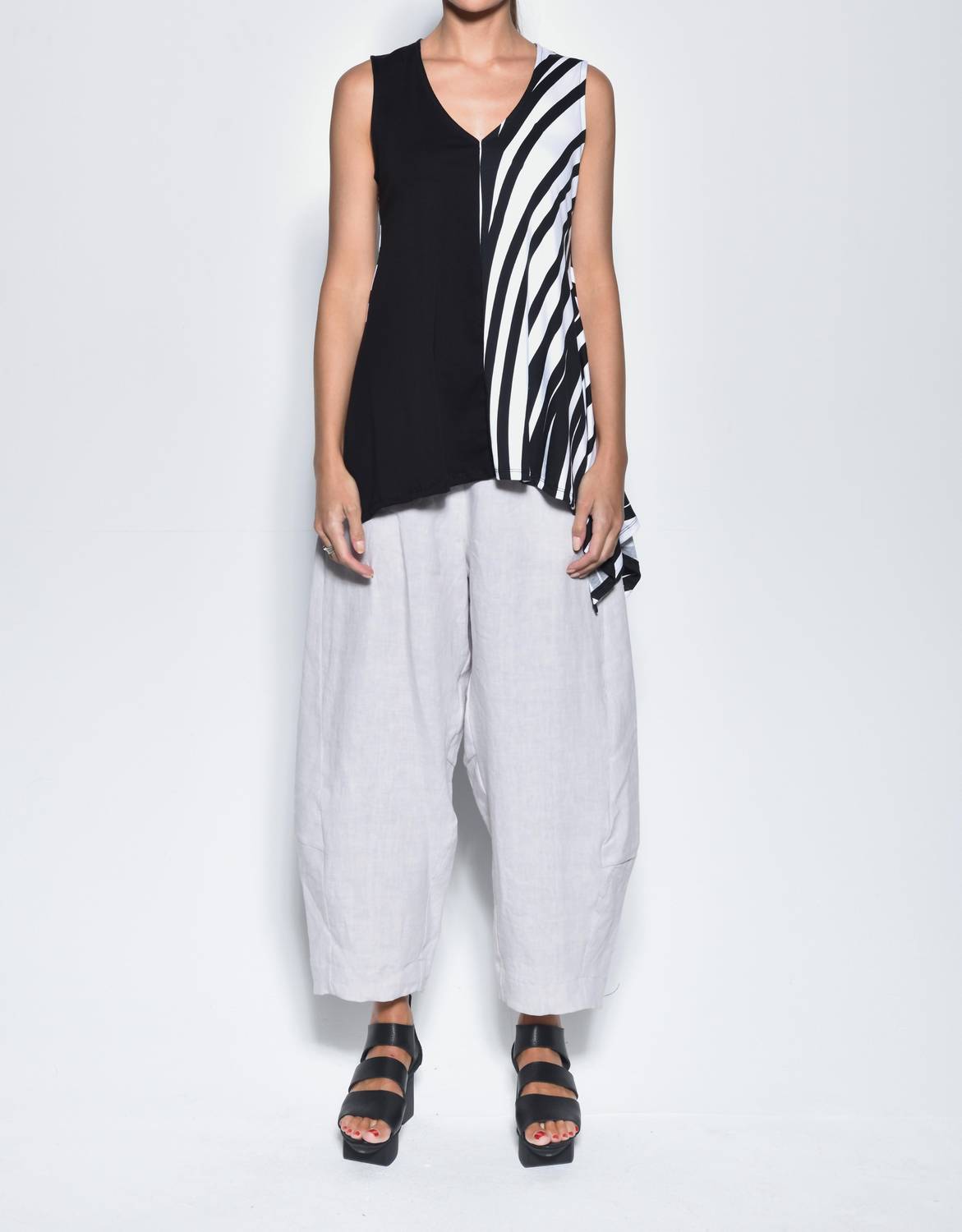 Simply Mila - Irene Sleeveless Top