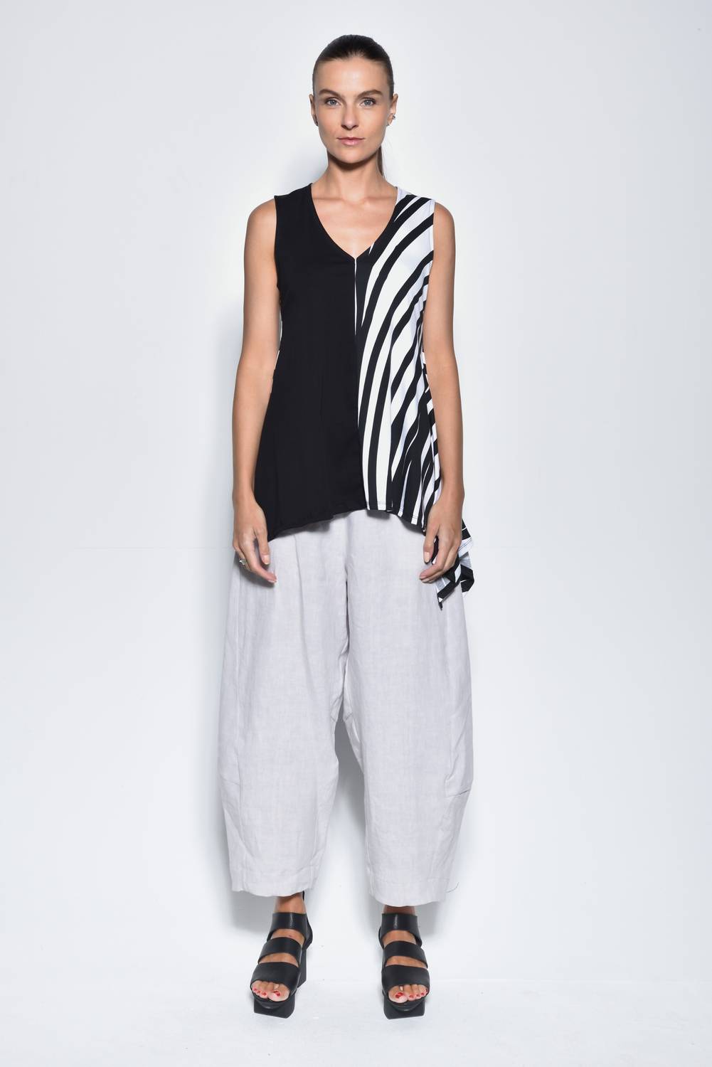 Simply Mila - Irene Sleeveless Top