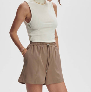 Varley - Esmond Mid Rise Short