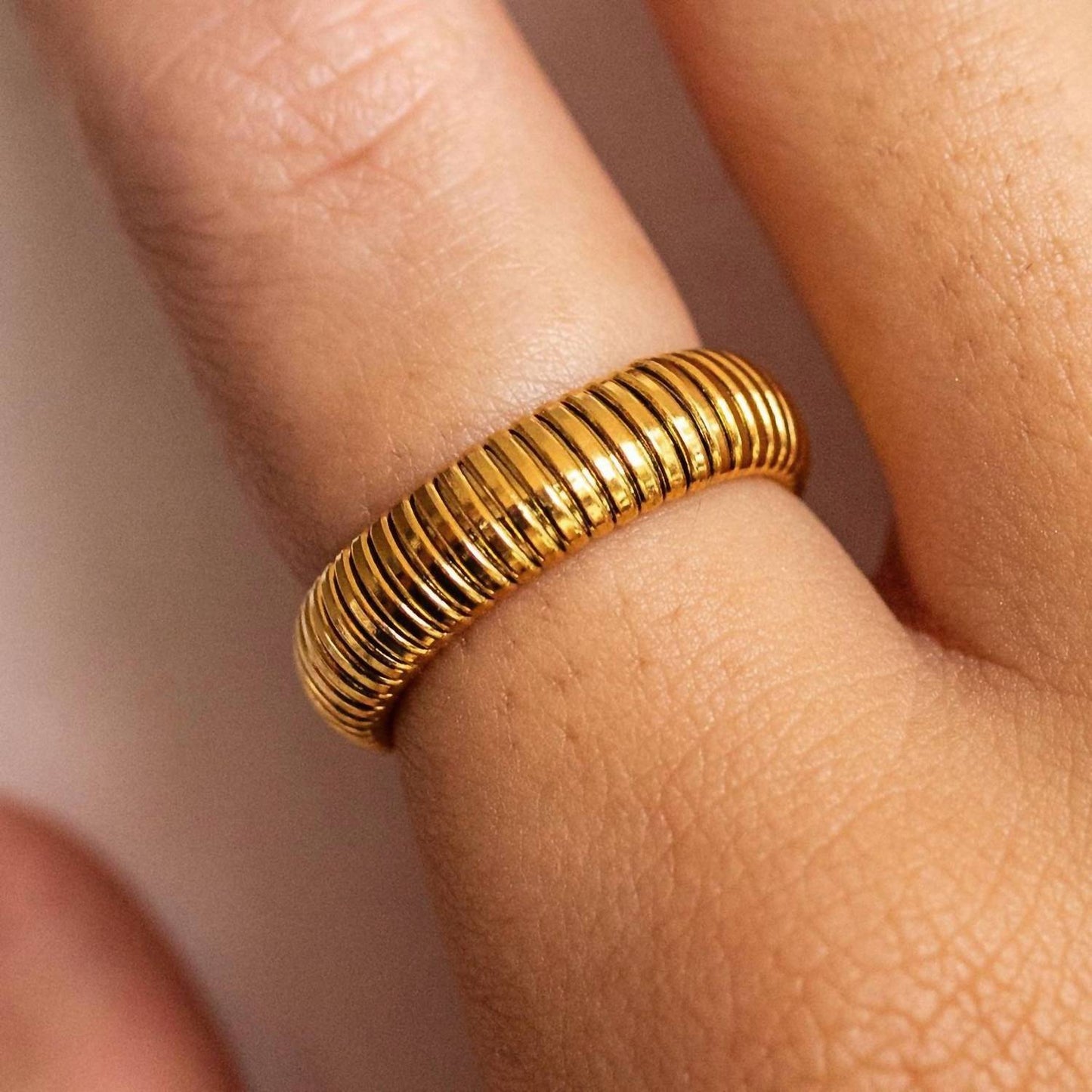 Alchemy & Co - Women's Reign Ring