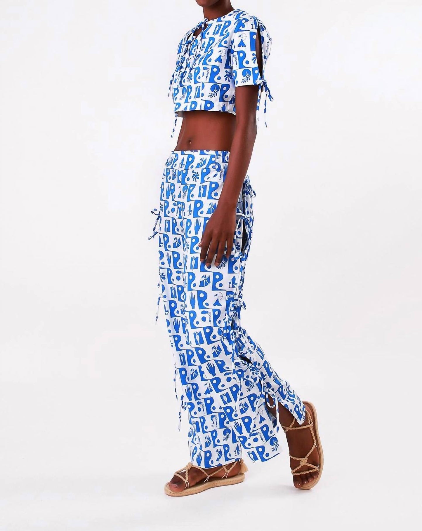 Bela Brand - Cropped Bows Top