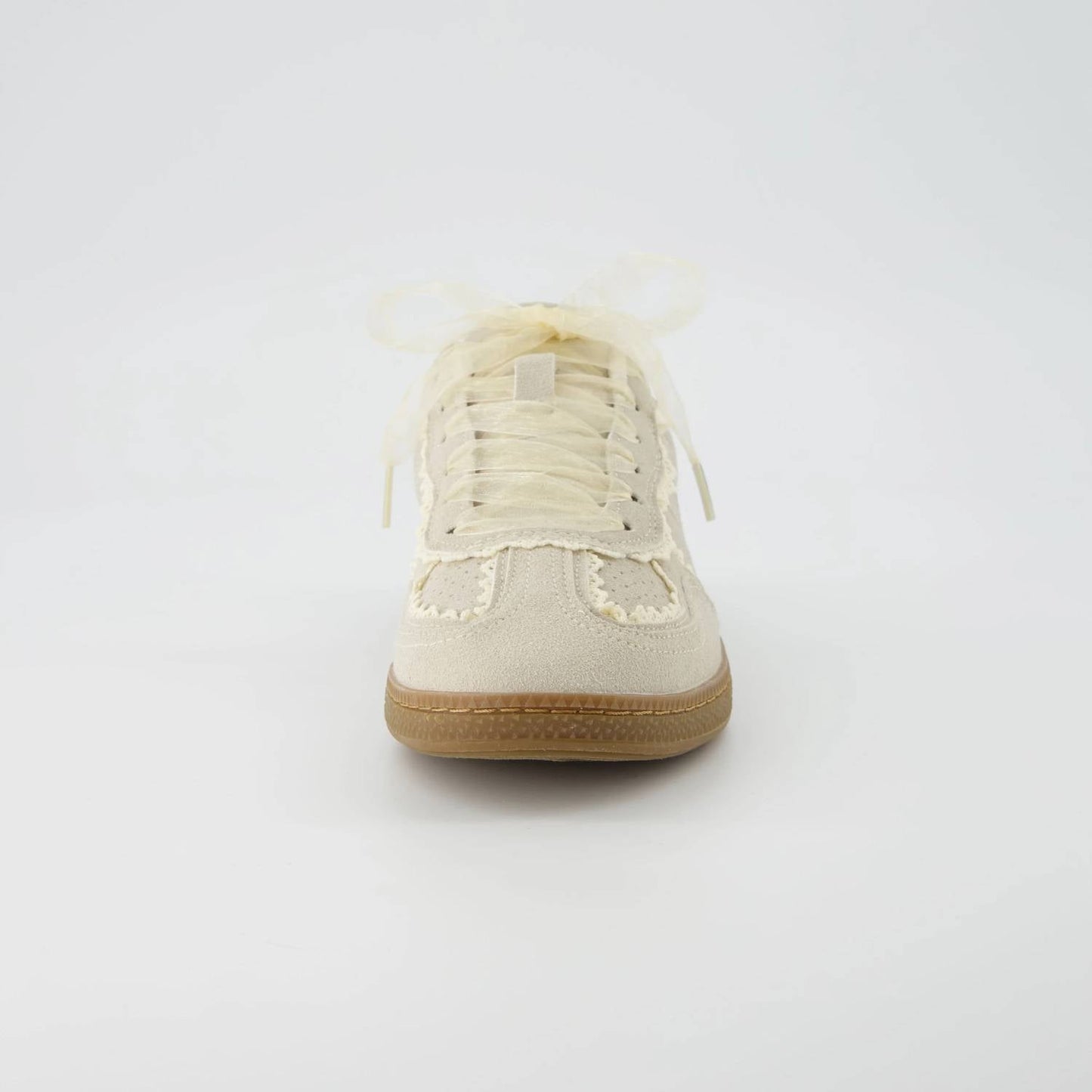 Cushionaire - Women’s Belinda Lace Detail Casual Sneakers