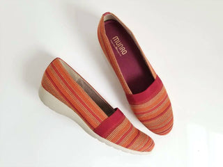 Munro - Women's Bonita Slip On Sneakers