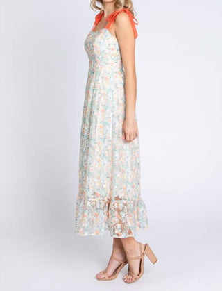 Lovelo - Floral Embroidered Midi Dress