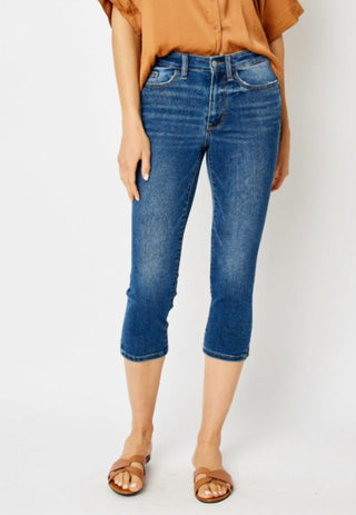 Judy Blue - Slim Fit Side Slit Capri