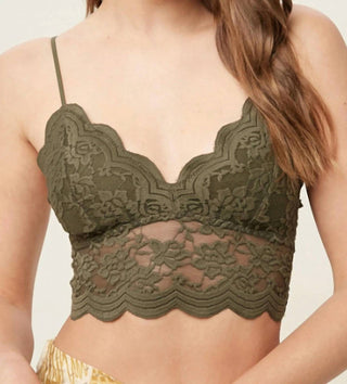 Wishlist - Scalloped Lace Bralette