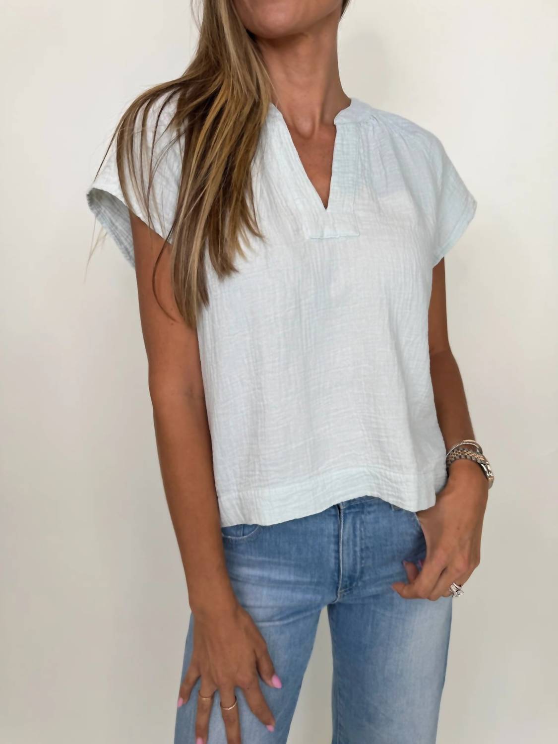 Bobi - Raglan Flutter Top