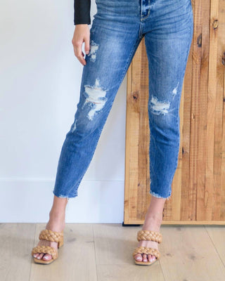 Judy Blue - High Waist Destroyed Relaxed Fit Jeans