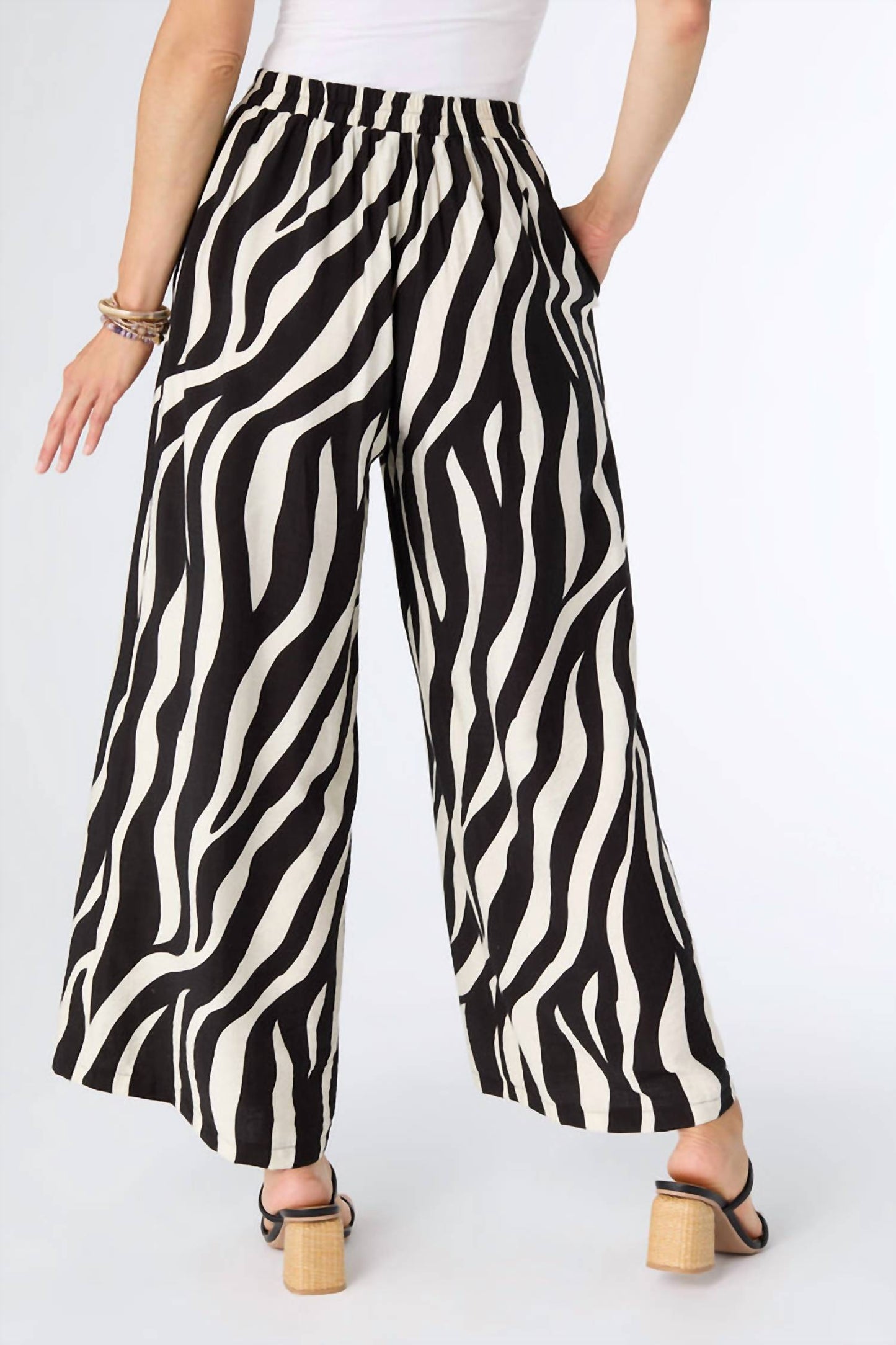 Coco + Carmen - Gracie Wide Leg Flowy Pant