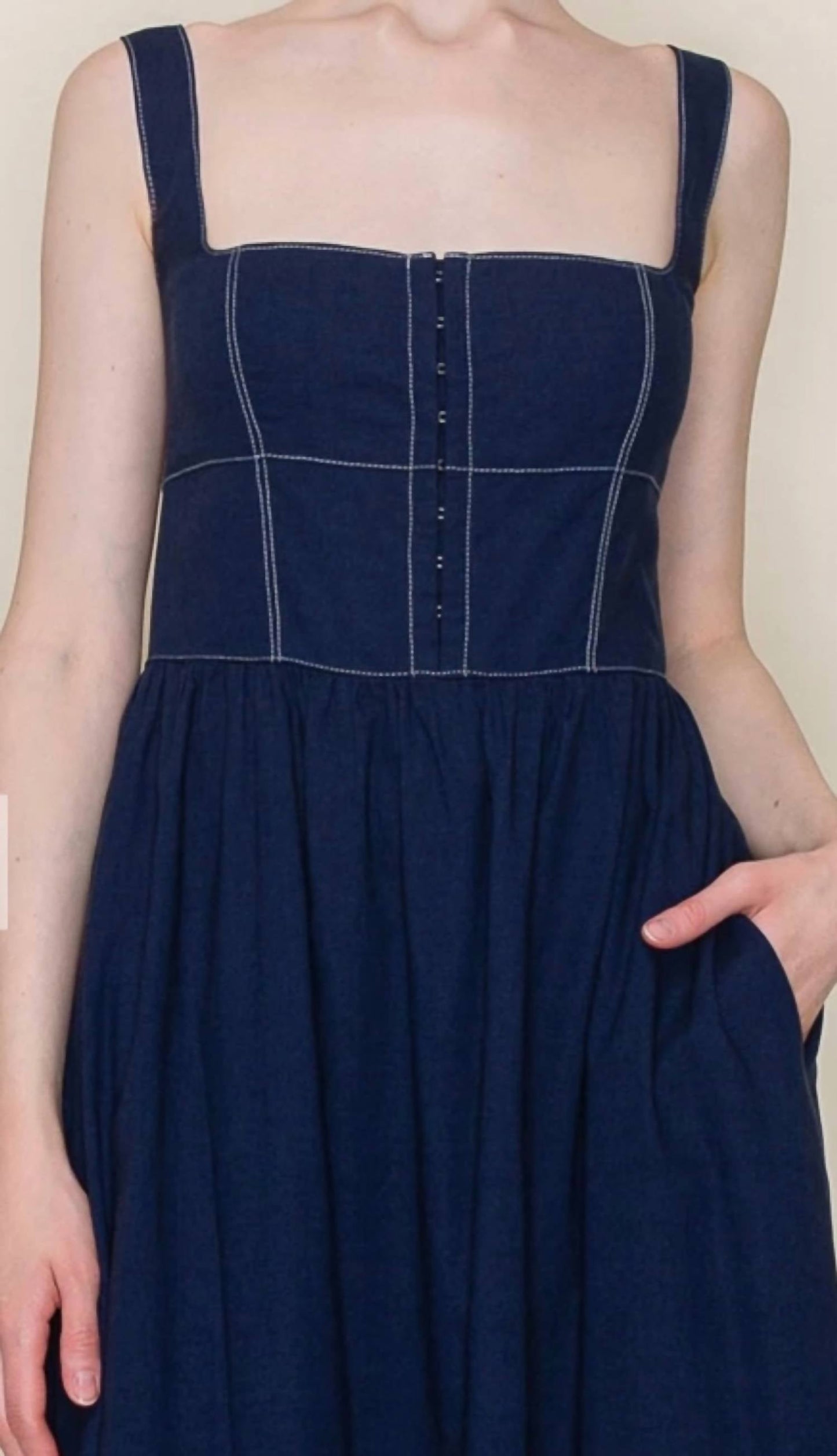 B.Right - Manhattan Midi Dress