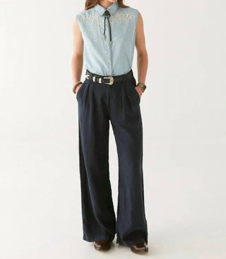 Maison Hotel - Dallas Collared Sleeveless Blouse