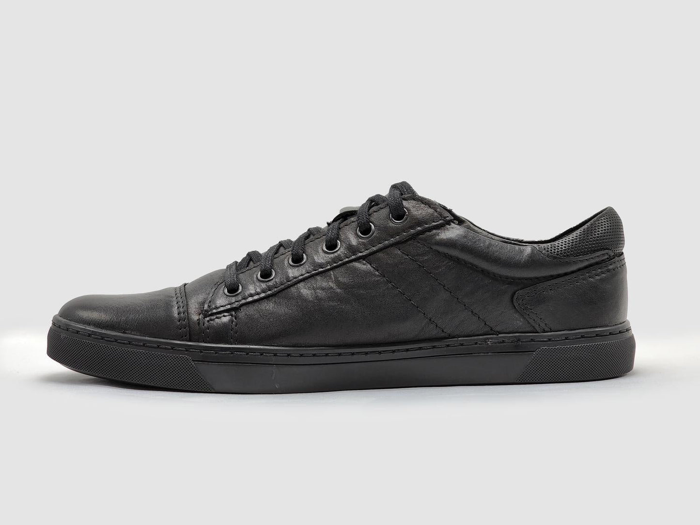 Kcr Group - Men's Classic Leather Sneakers