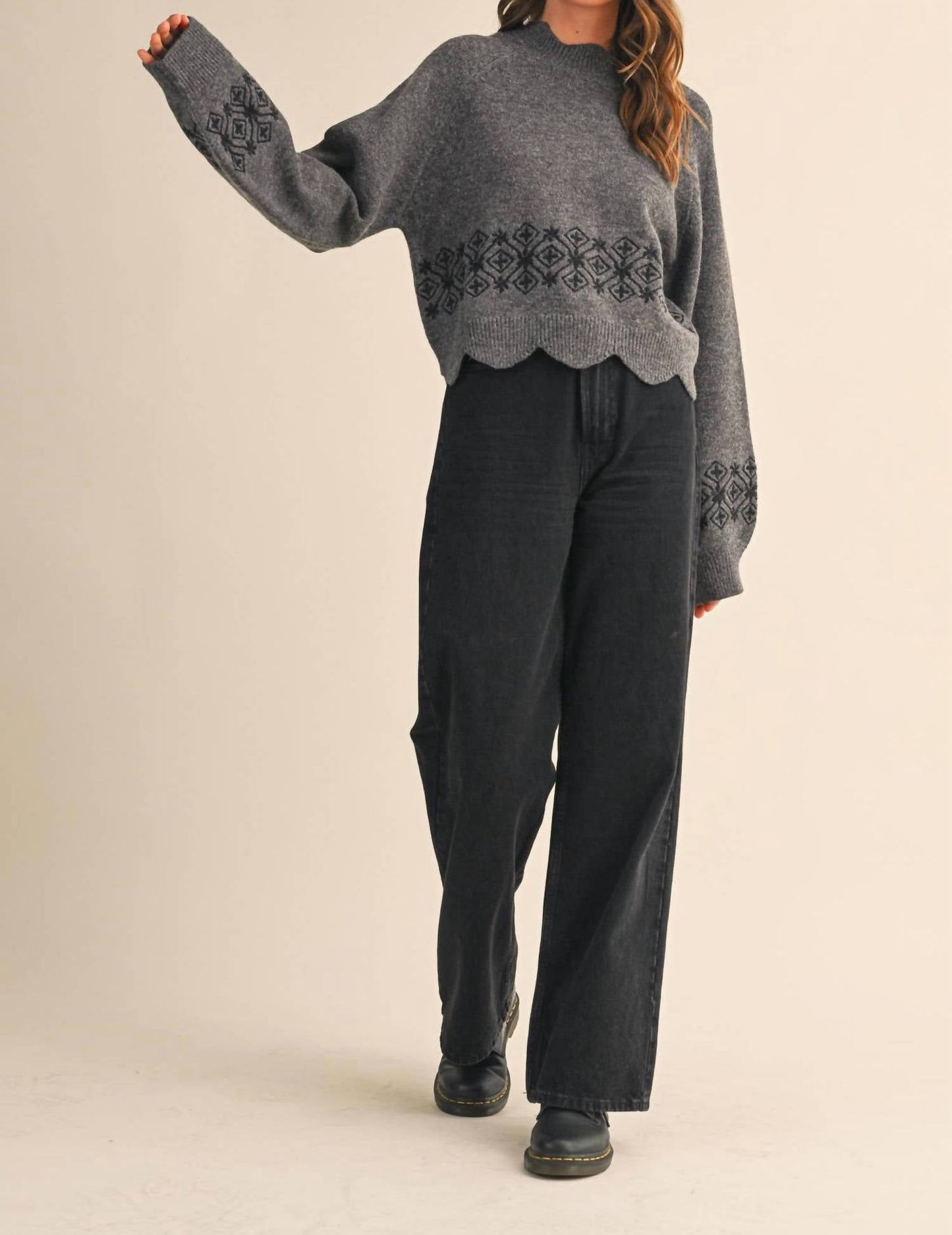 &Merci - Scallop Hem Embroidered Sweater